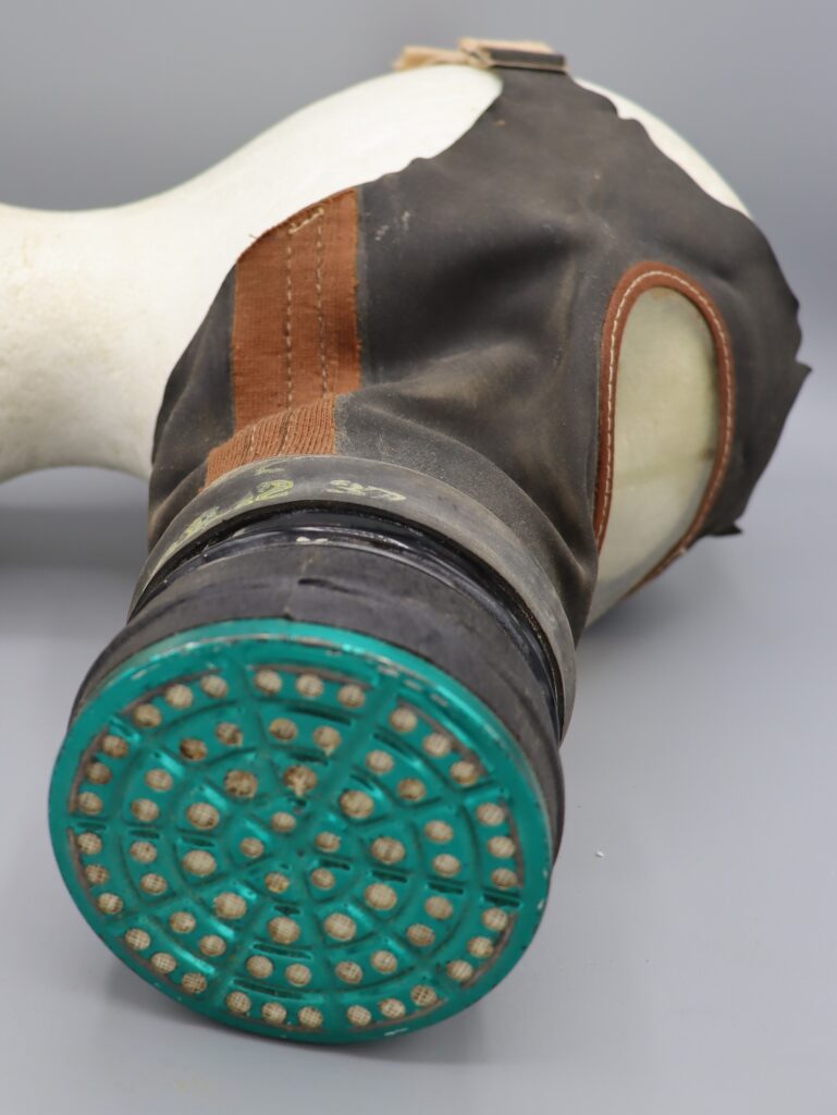 General Civilian Respirator in blue tin