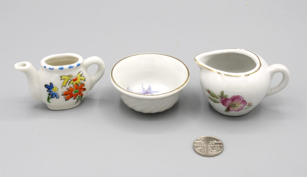 childs tea set