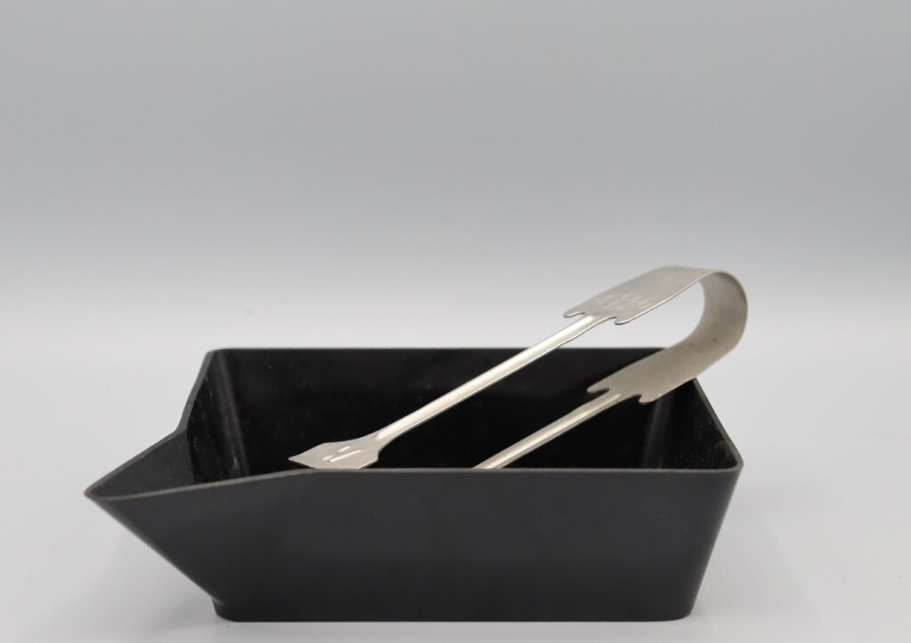 Tray and tongs