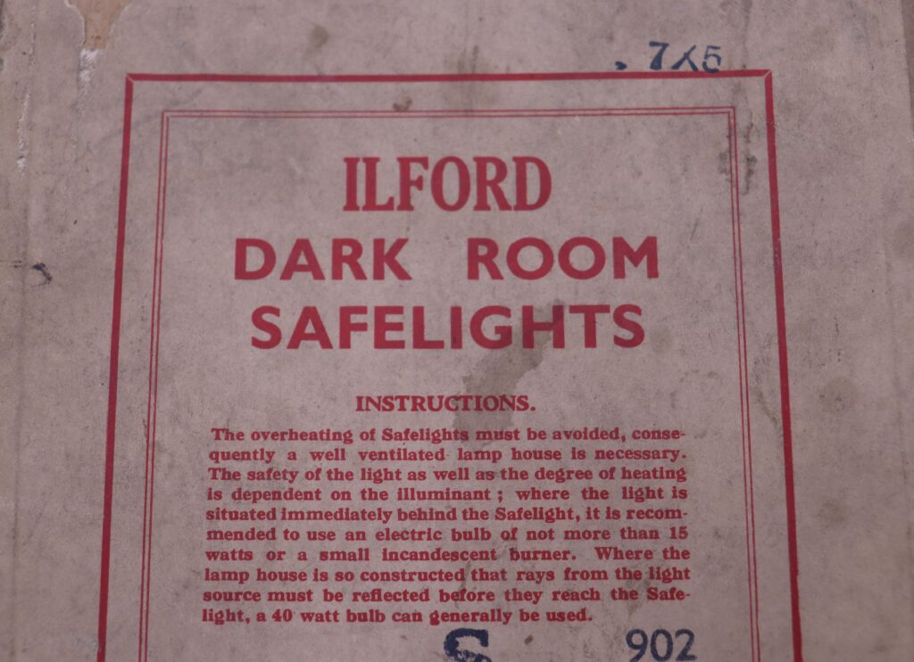 Darkroom safelight