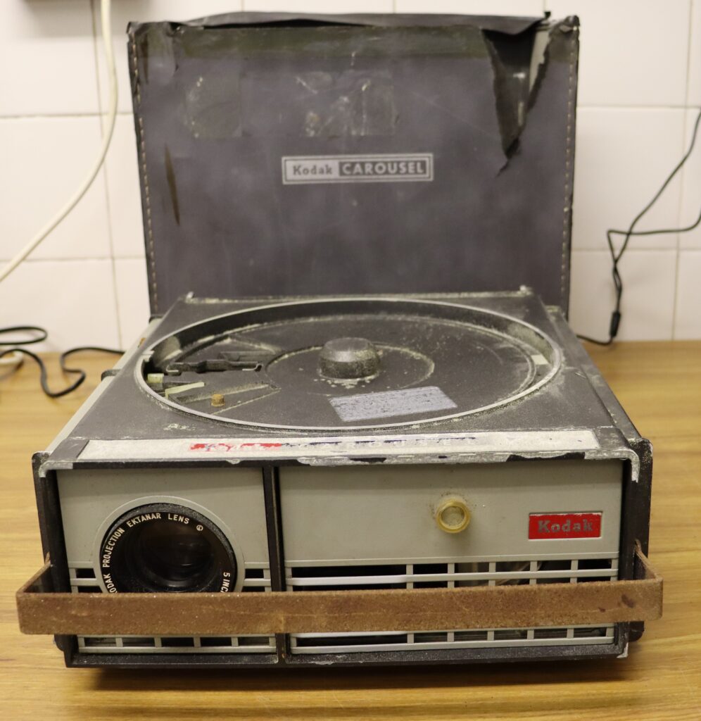 Slide projector