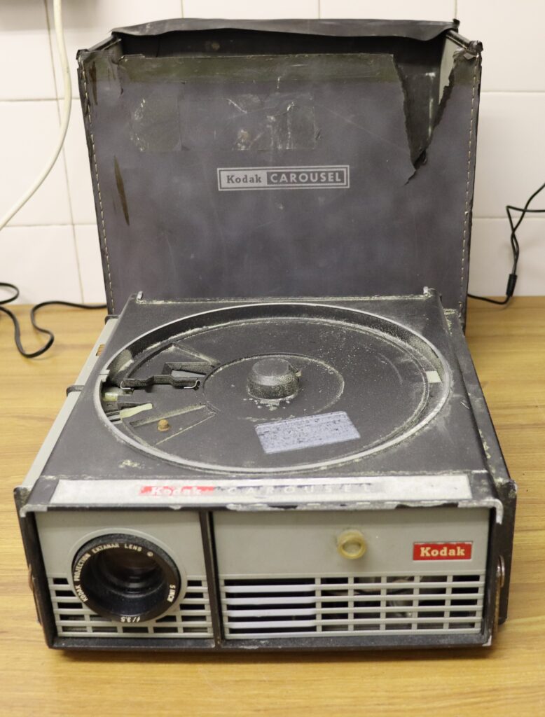 Slide projector