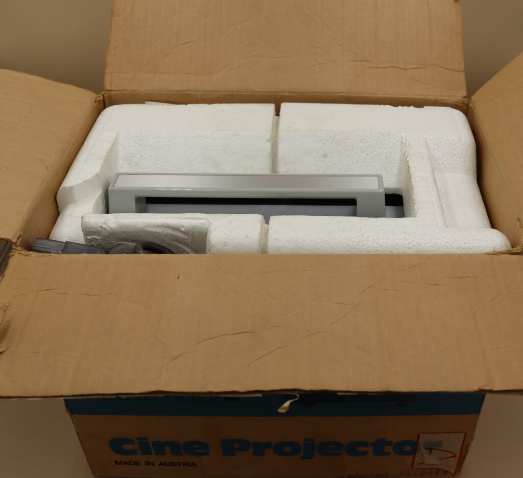 Cine projector