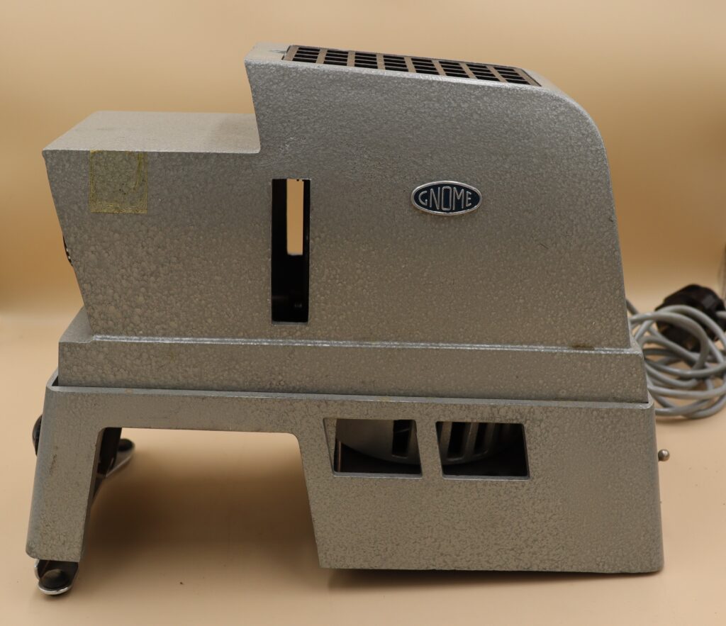 Slide projector