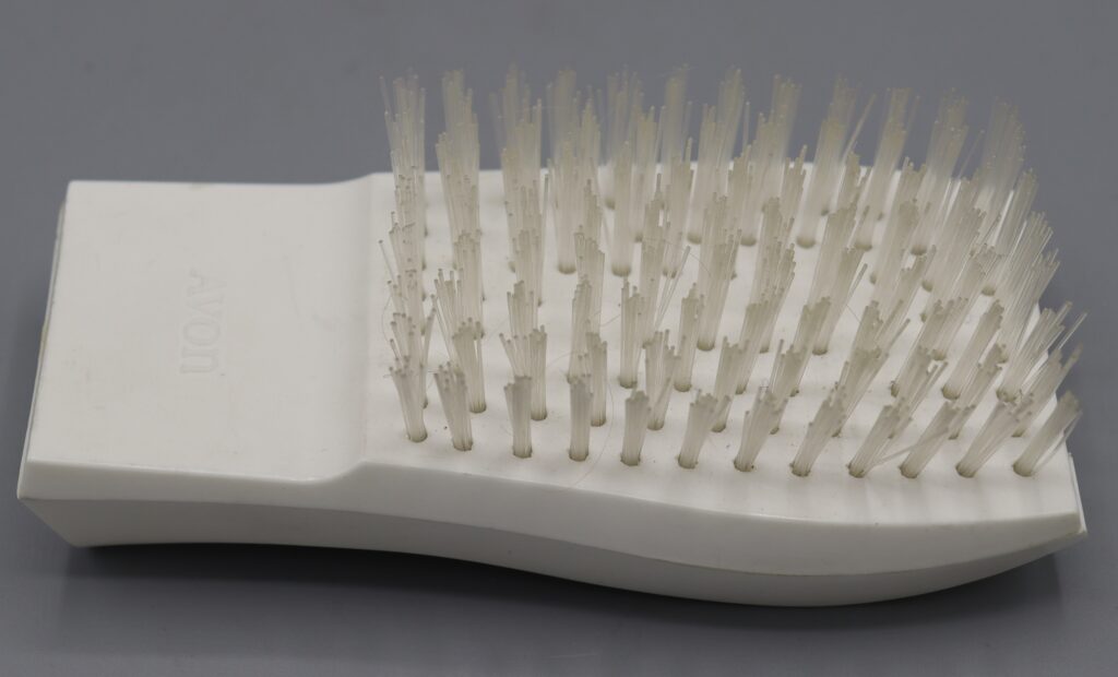 Brush turned upwards to show bristles
