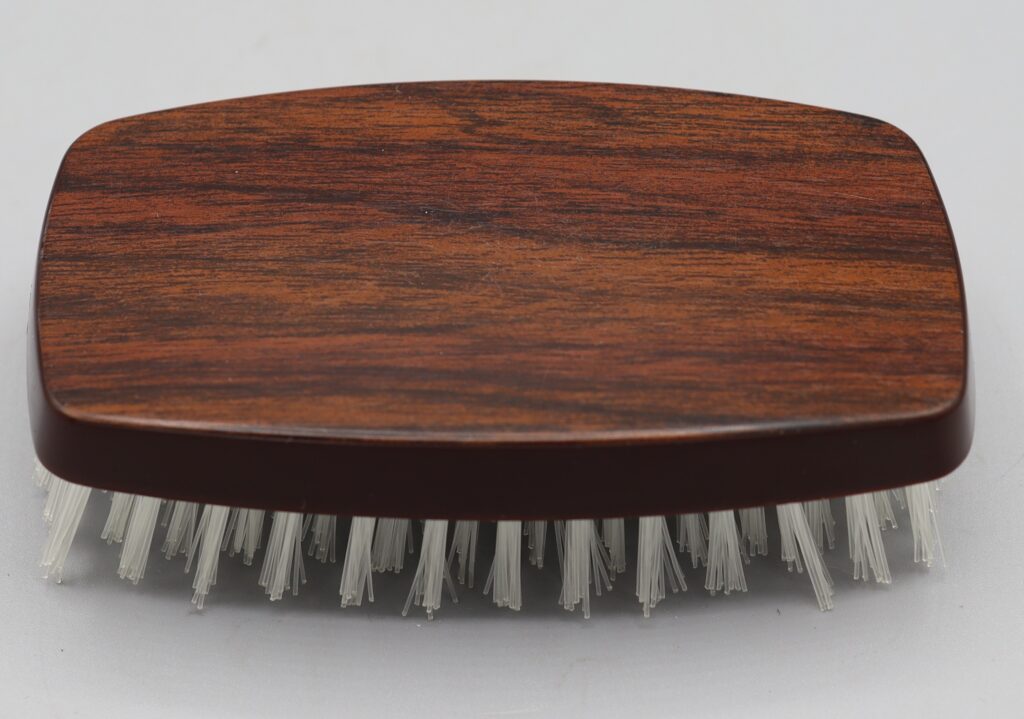 Man's hairbrush, wood effect back