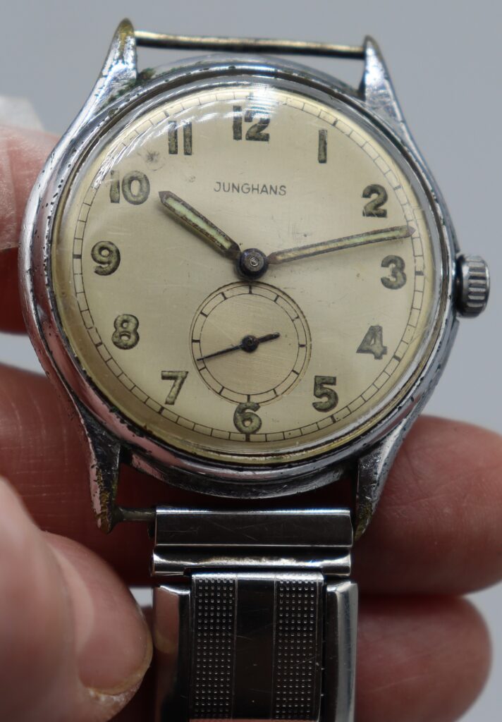 Man's wristwatch