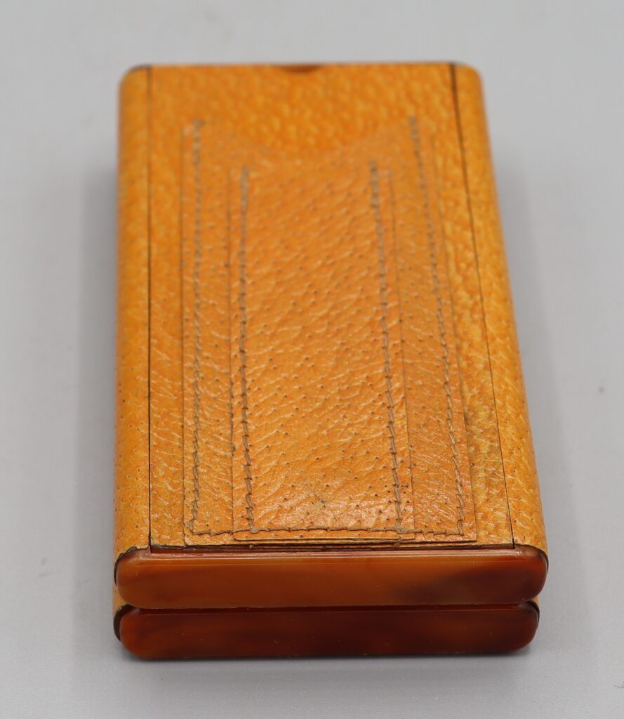 Top view of box, fully closed