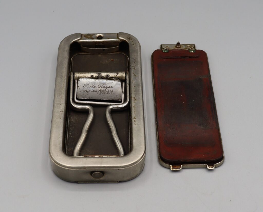 Rolls Razor in open box