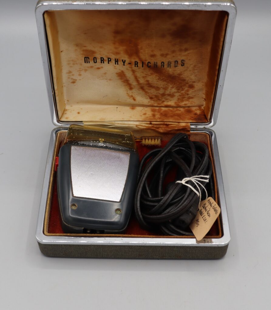 Morphy Ricchards electric razor in open carry case