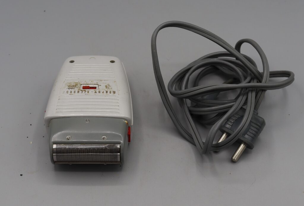 Morphy Richards shaver & mains power lead