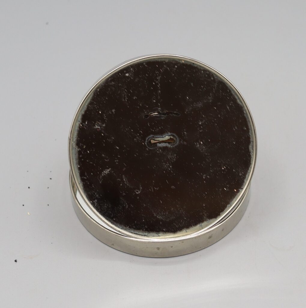 Shaving mirror rear view