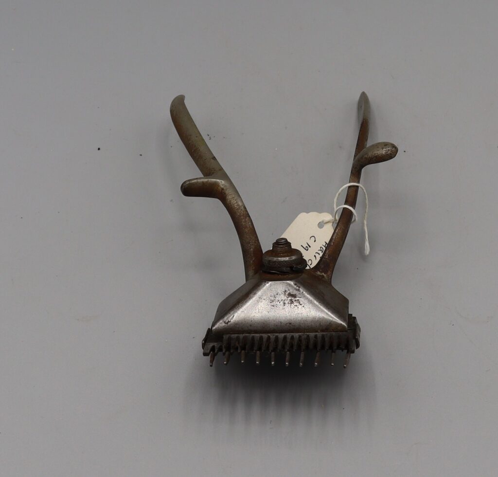Gents hair clipper front view