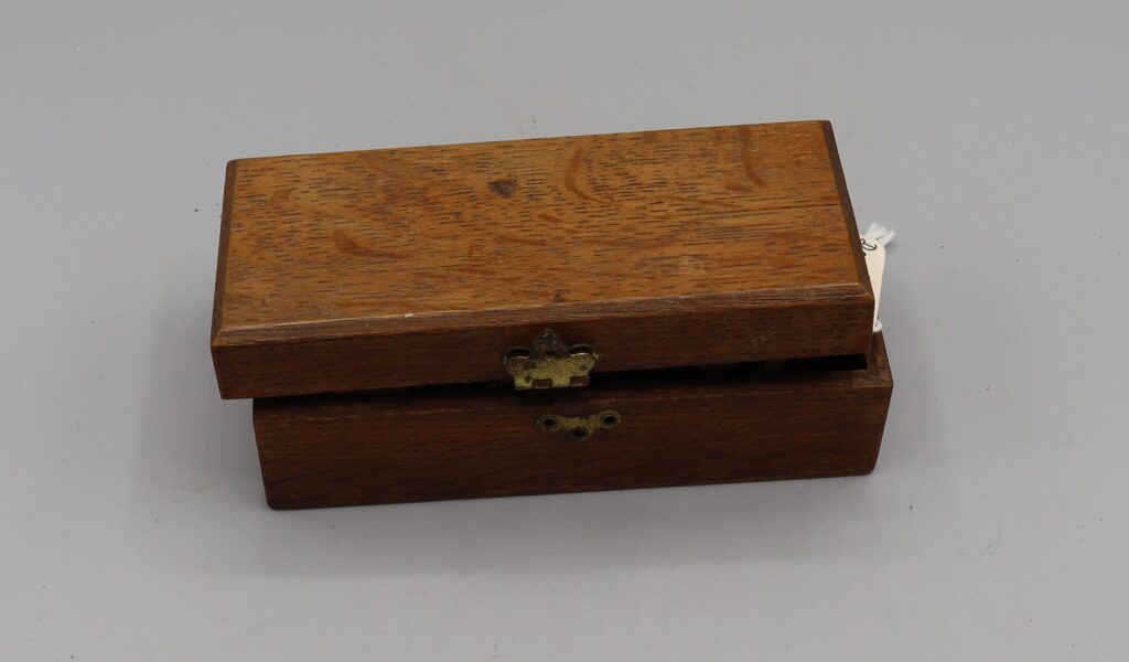 Wooden case for Wilkinson sword razor