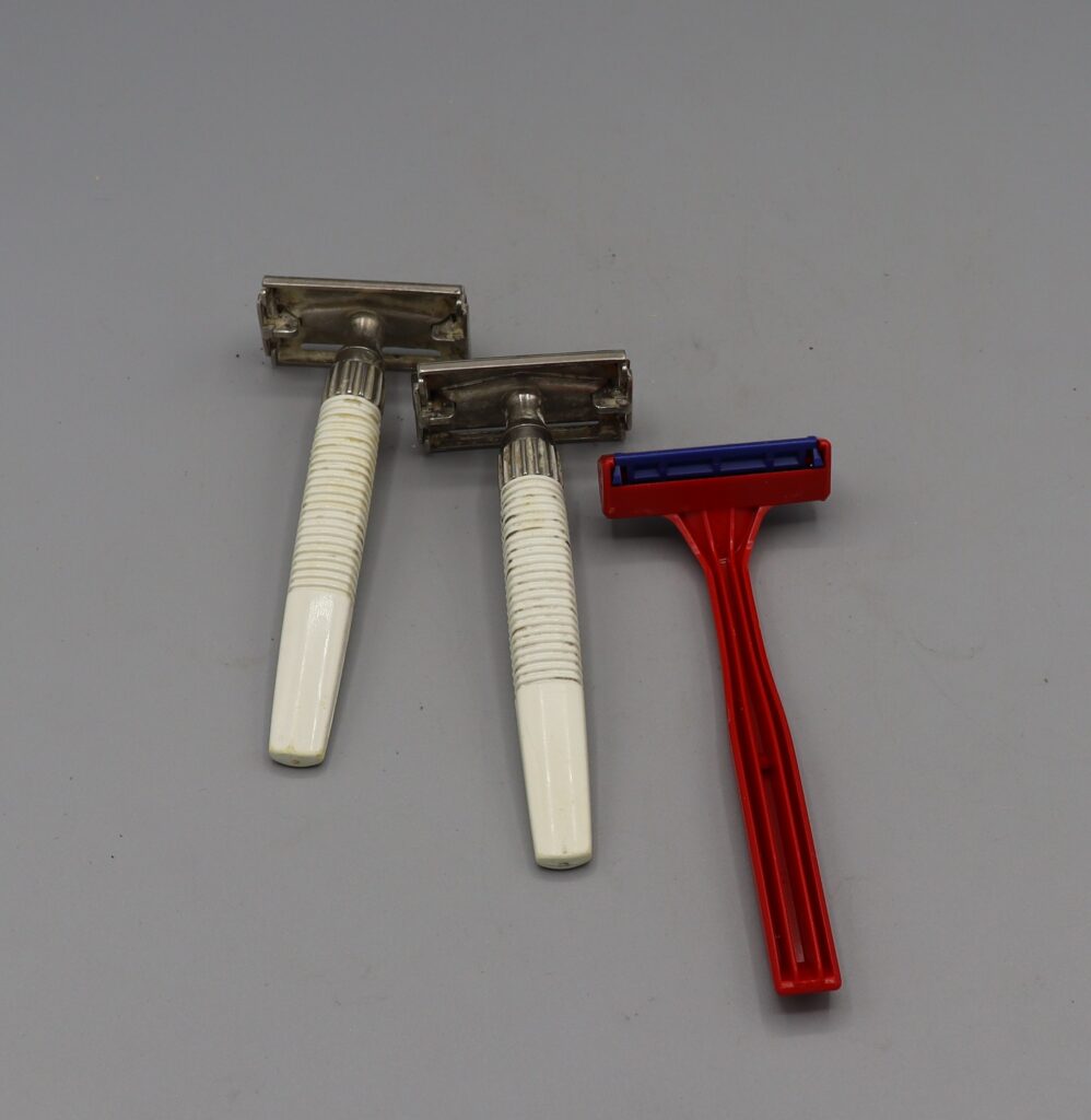 2 Safety razors & 1 disposable red plastic razor