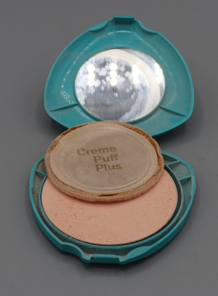 6 powder compacts