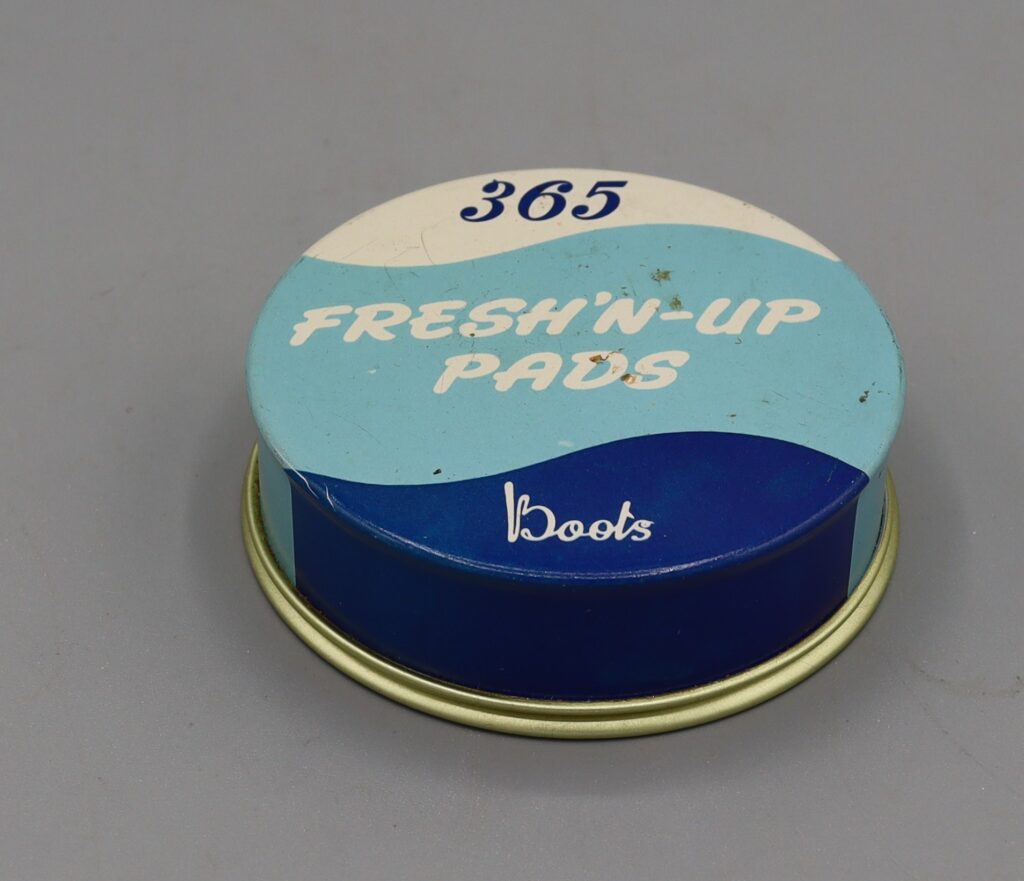 box of fresh'n up pads