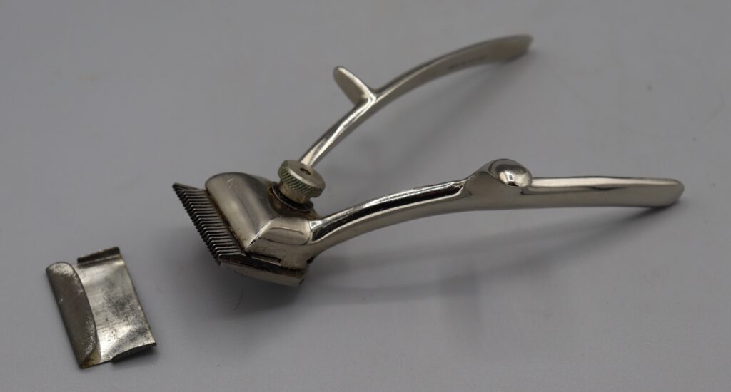 boxed ladies' hair clippers